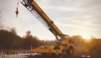 hydra crane operator